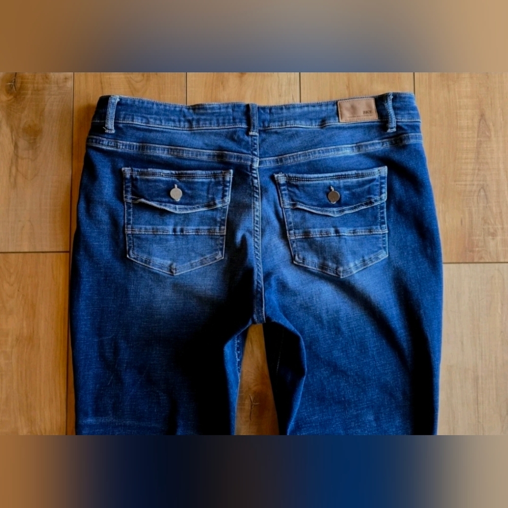SOLD ****** Curvy Fit Mid Rise Tailored BootCut Stretch Tag sz 38x29 1/2